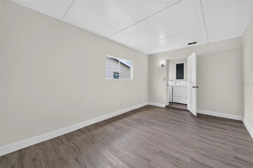 1635 RAVENALL AVENUE Orlando, FL 32811