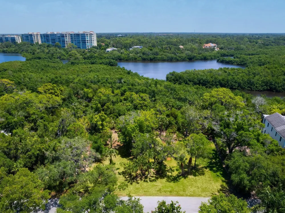 216 OSPREY POINT DRIVE Osprey, FL 34229