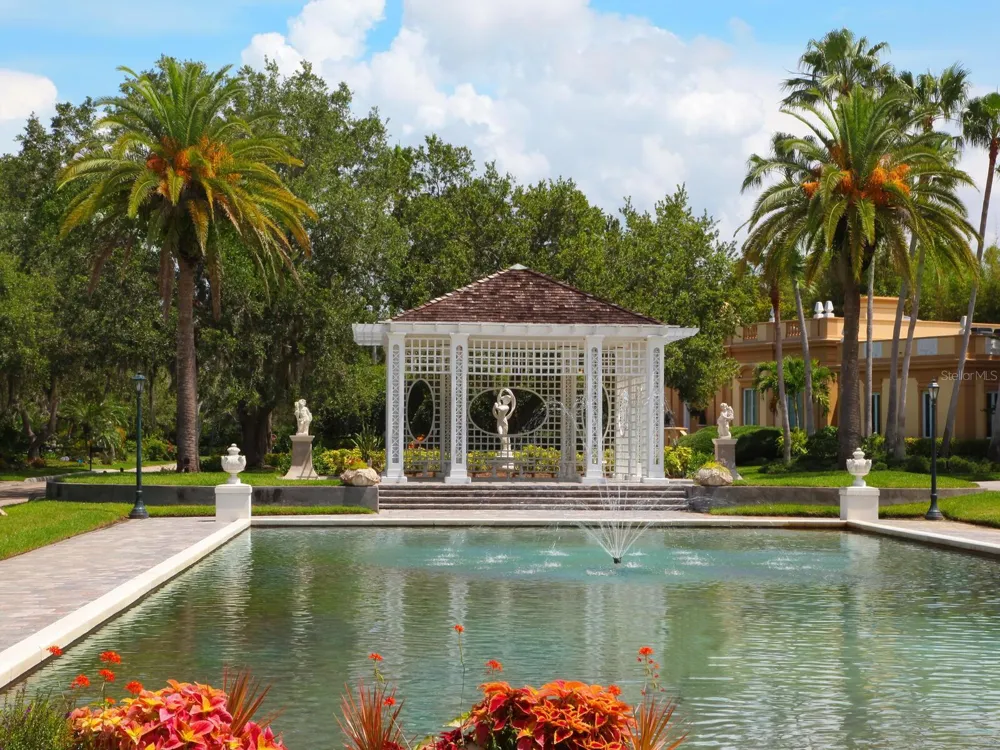 216 OSPREY POINT DRIVE Osprey, FL 34229