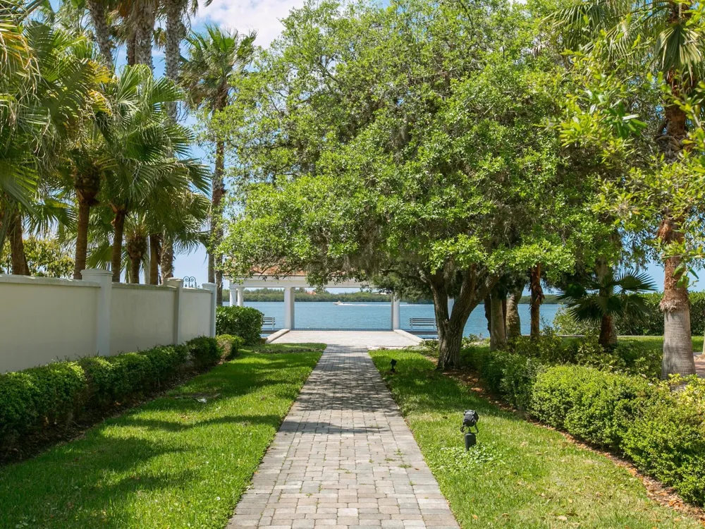 216 OSPREY POINT DRIVE Osprey, FL 34229