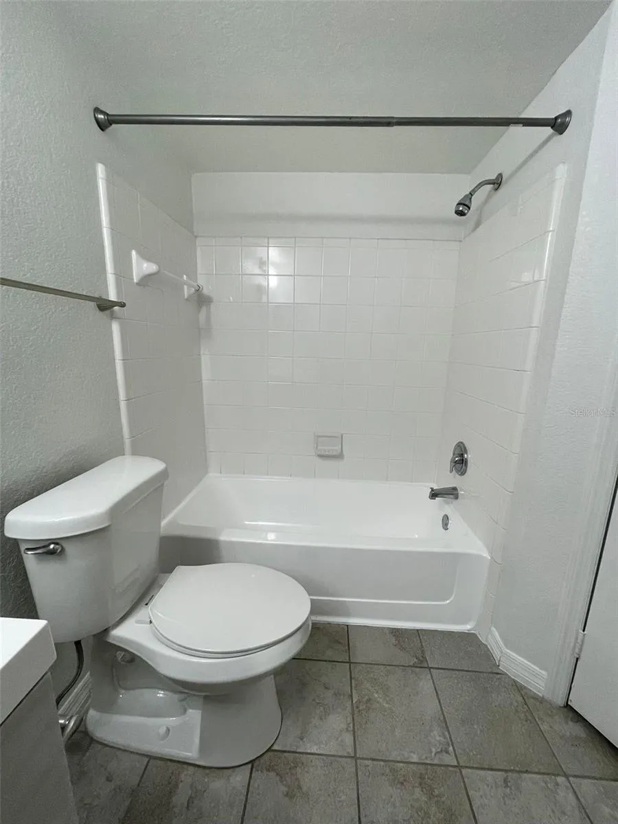 2206 ANTIGUA PLACE #1037 Kissimmee, FL 34741