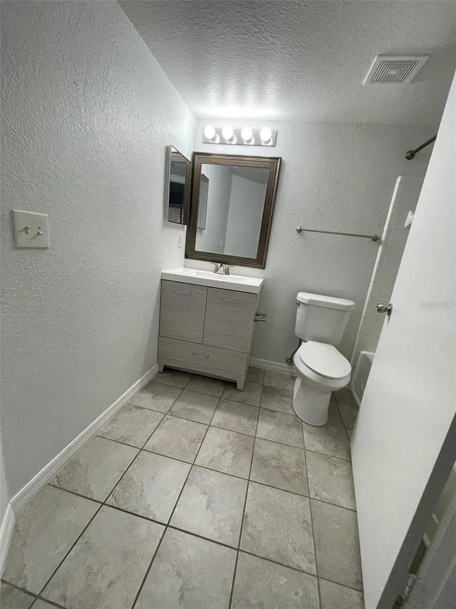 2206 ANTIGUA PLACE #1037 Kissimmee, FL 34741