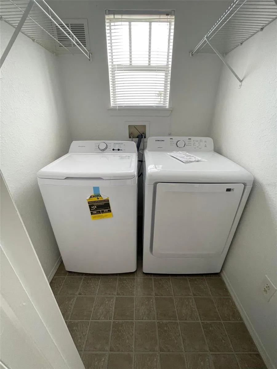 2206 ANTIGUA PLACE #1037 Kissimmee, FL 34741