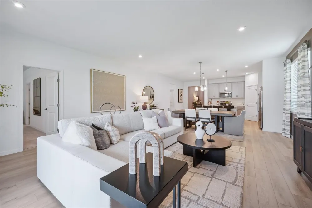 9225 HARRIS HAWK DRIVE Leesburg, FL 34788