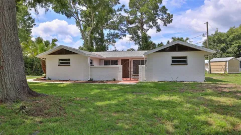 2212 WOODLAND DRIVE