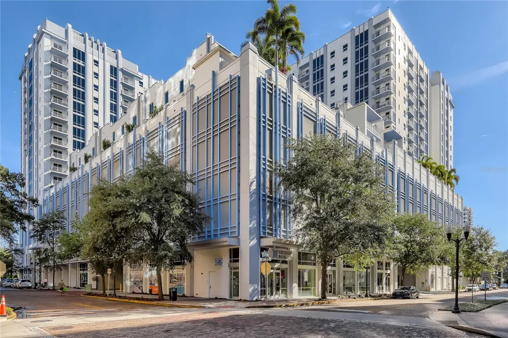 415-2 E PINE STREET Orlando, FL 32801