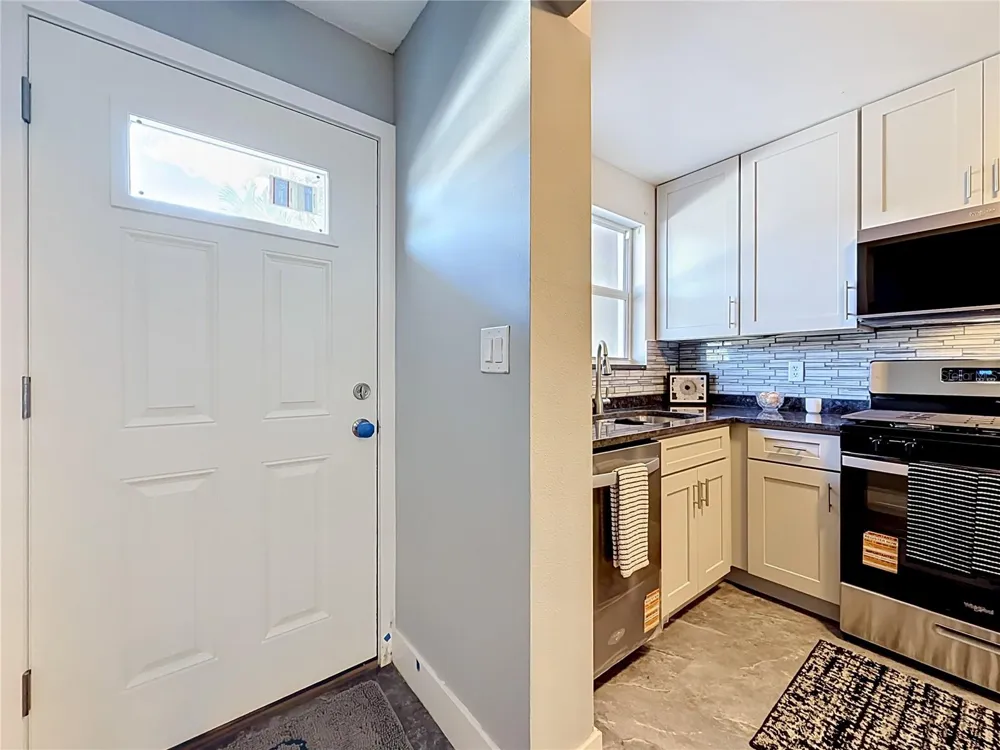 3018 59TH STREET S #102 Gulfport, FL 33707