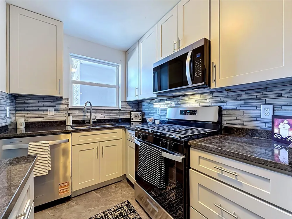 3018 59TH STREET S #102 Gulfport, FL 33707