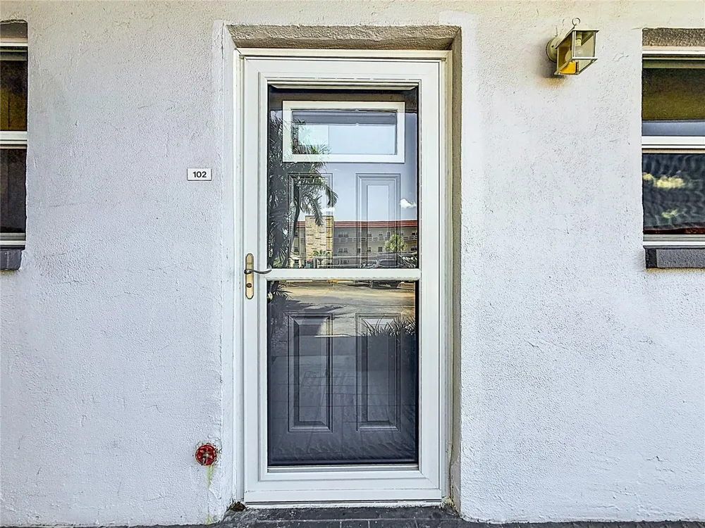 3018 59TH STREET S #102 Gulfport, FL 33707