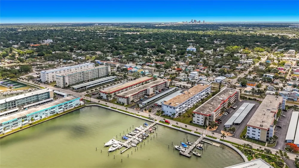 3018 59TH STREET S #102 Gulfport, FL 33707