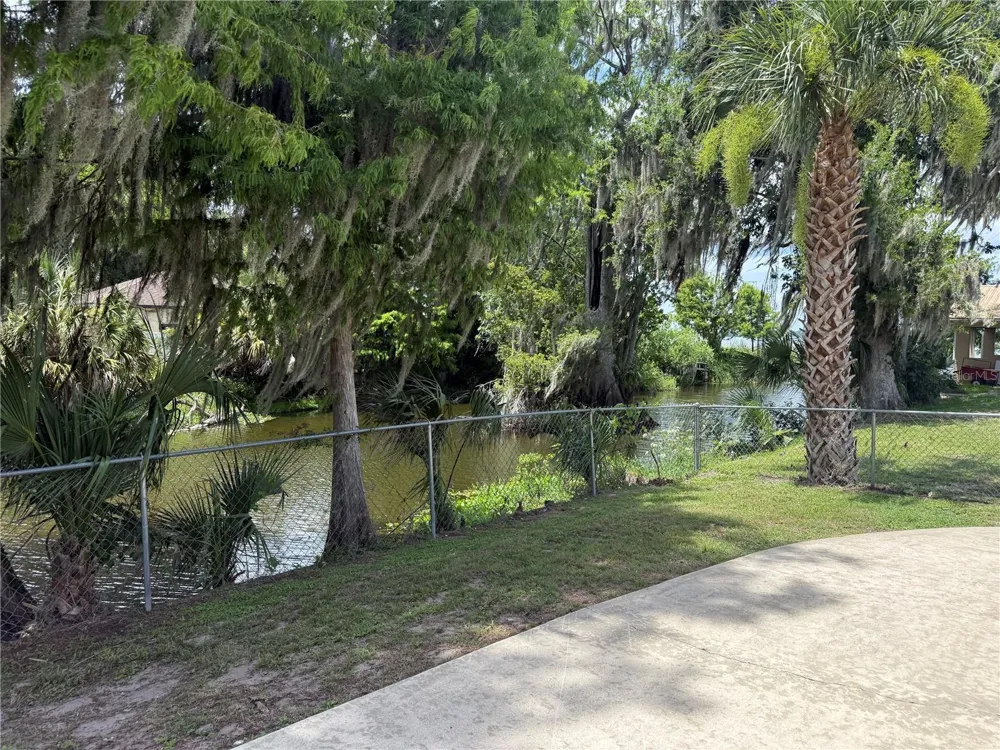 1141 COUNTY ROAD 457 Lake Panasoffkee, FL 33538