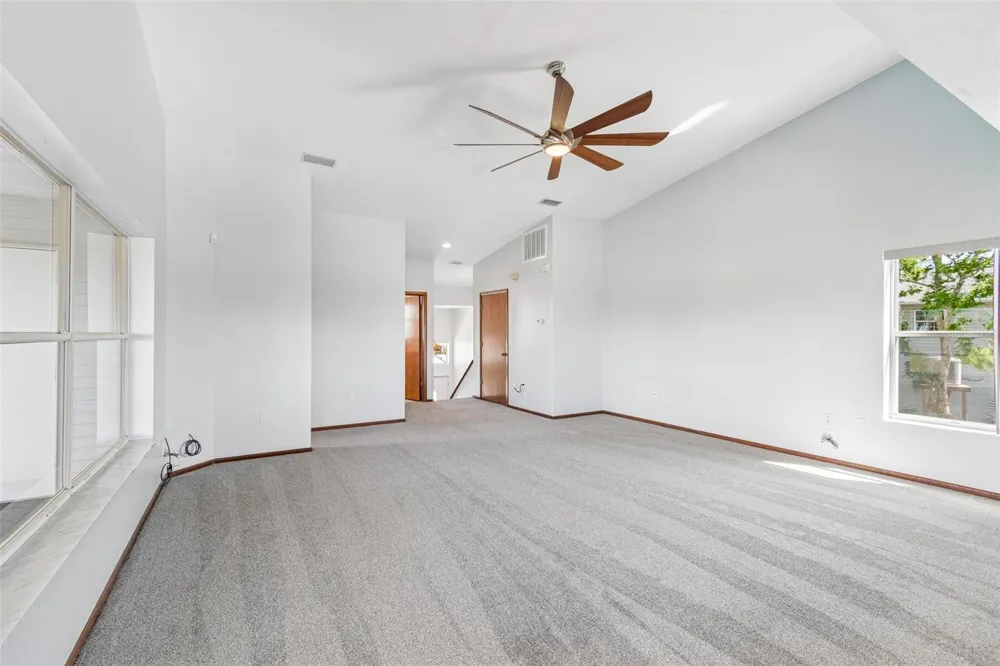 5247 TROPICAL POINT Weeki Wachee, FL 34607