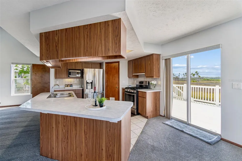 5247 TROPICAL POINT Weeki Wachee, FL 34607