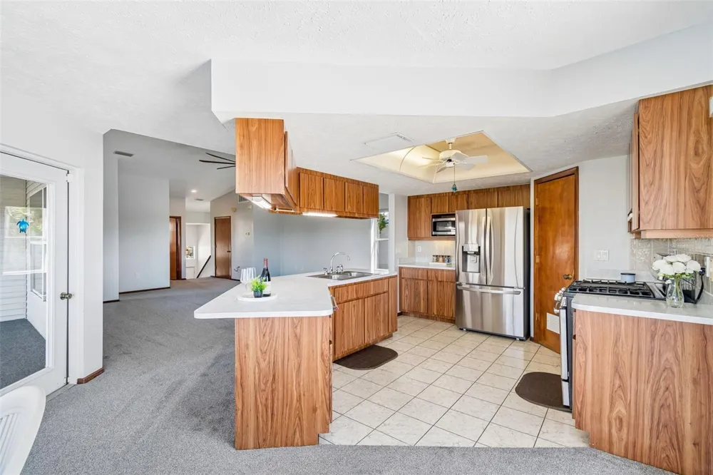 5247 TROPICAL POINT Weeki Wachee, FL 34607