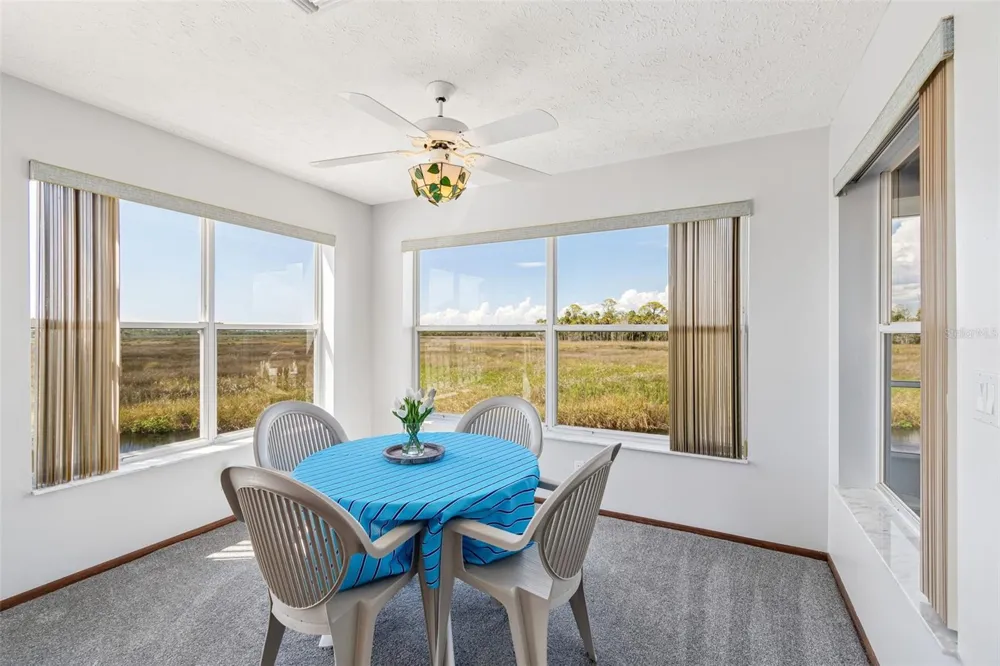 5247 TROPICAL POINT Weeki Wachee, FL 34607