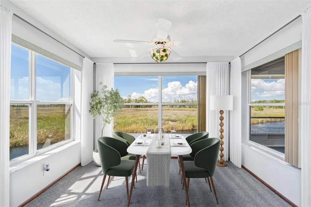 5247 TROPICAL POINT Weeki Wachee, FL 34607