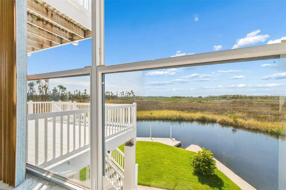 5247 TROPICAL POINT Weeki Wachee, FL 34607