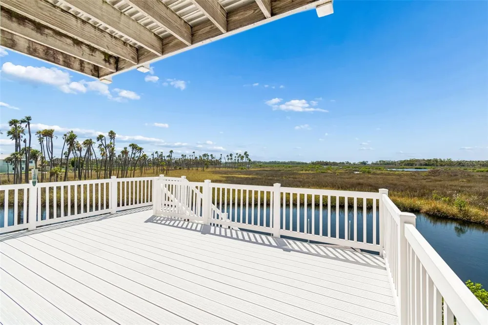 5247 TROPICAL POINT Weeki Wachee, FL 34607