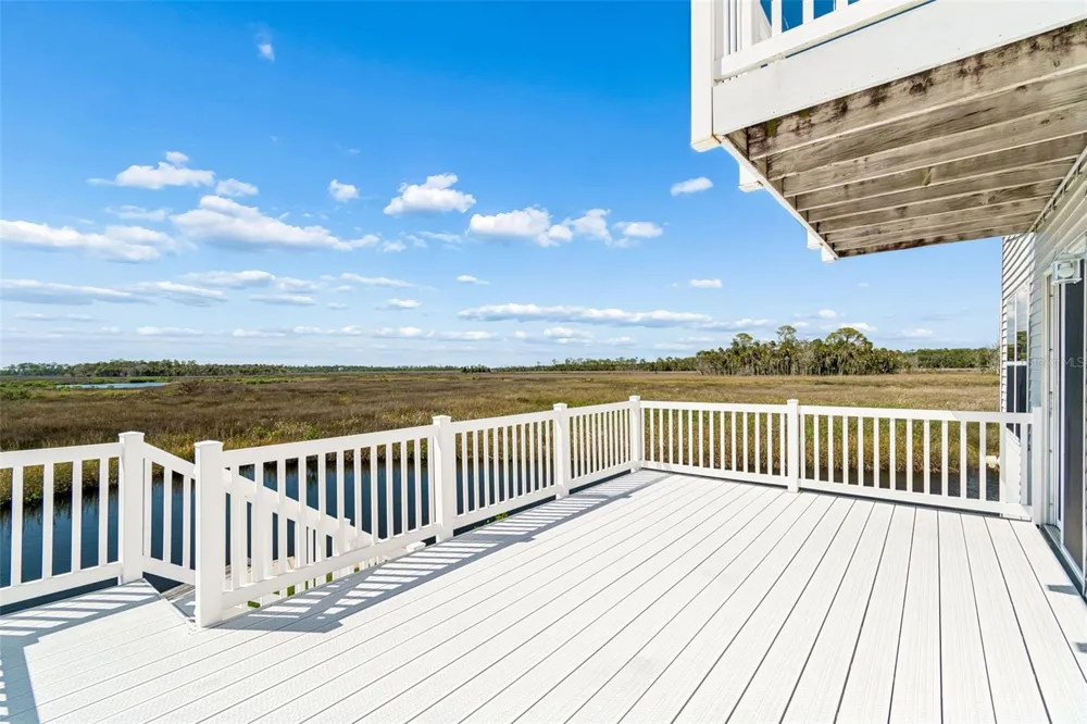 5247 TROPICAL POINT Weeki Wachee, FL 34607