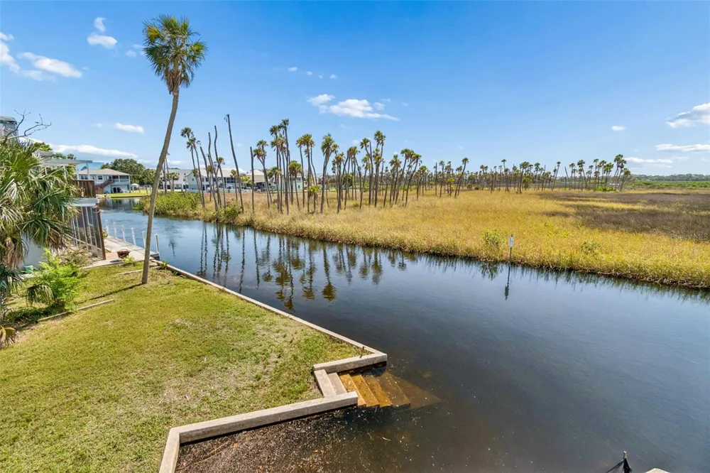 5247 TROPICAL POINT Weeki Wachee, FL 34607