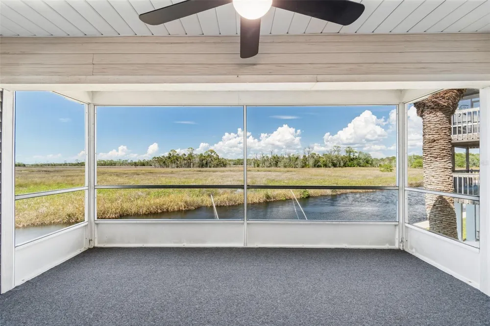 5247 TROPICAL POINT Weeki Wachee, FL 34607