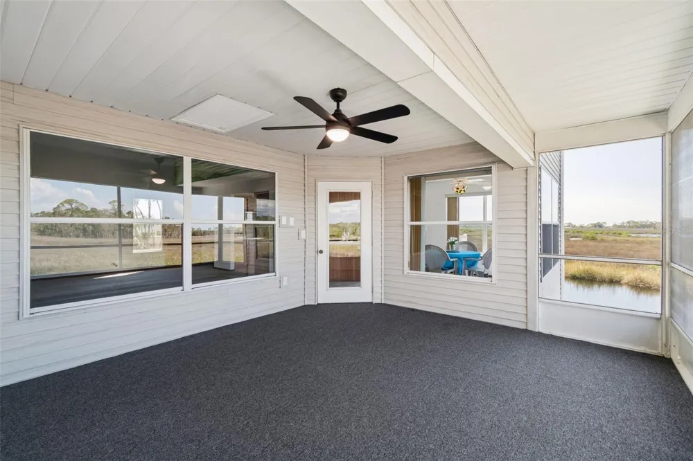 5247 TROPICAL POINT Weeki Wachee, FL 34607