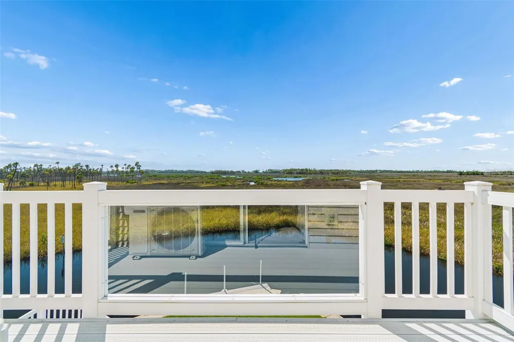 5247 TROPICAL POINT Weeki Wachee, FL 34607