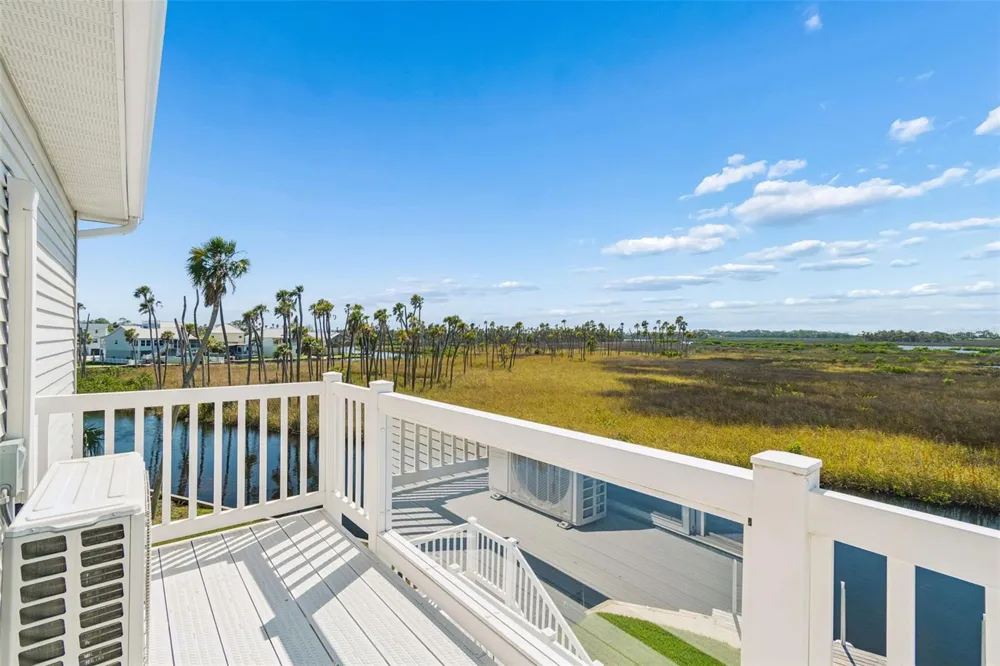 5247 TROPICAL POINT Weeki Wachee, FL 34607