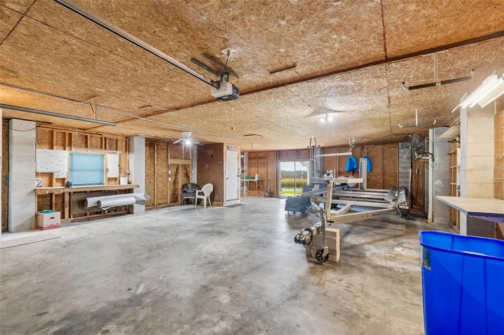 5247 TROPICAL POINT Weeki Wachee, FL 34607