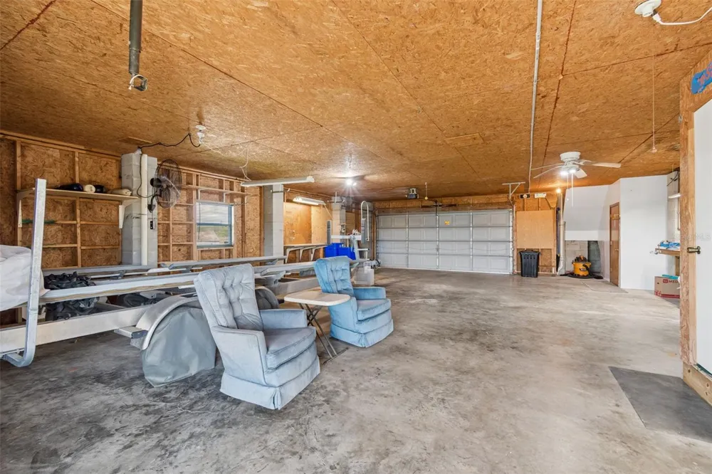 5247 TROPICAL POINT Weeki Wachee, FL 34607