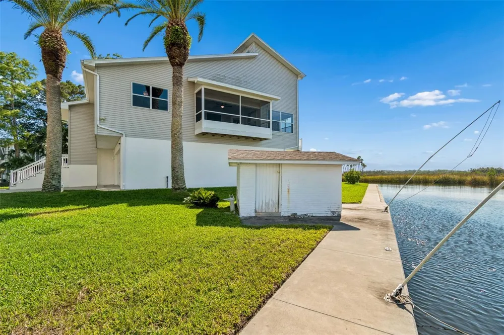 5247 TROPICAL POINT Weeki Wachee, FL 34607