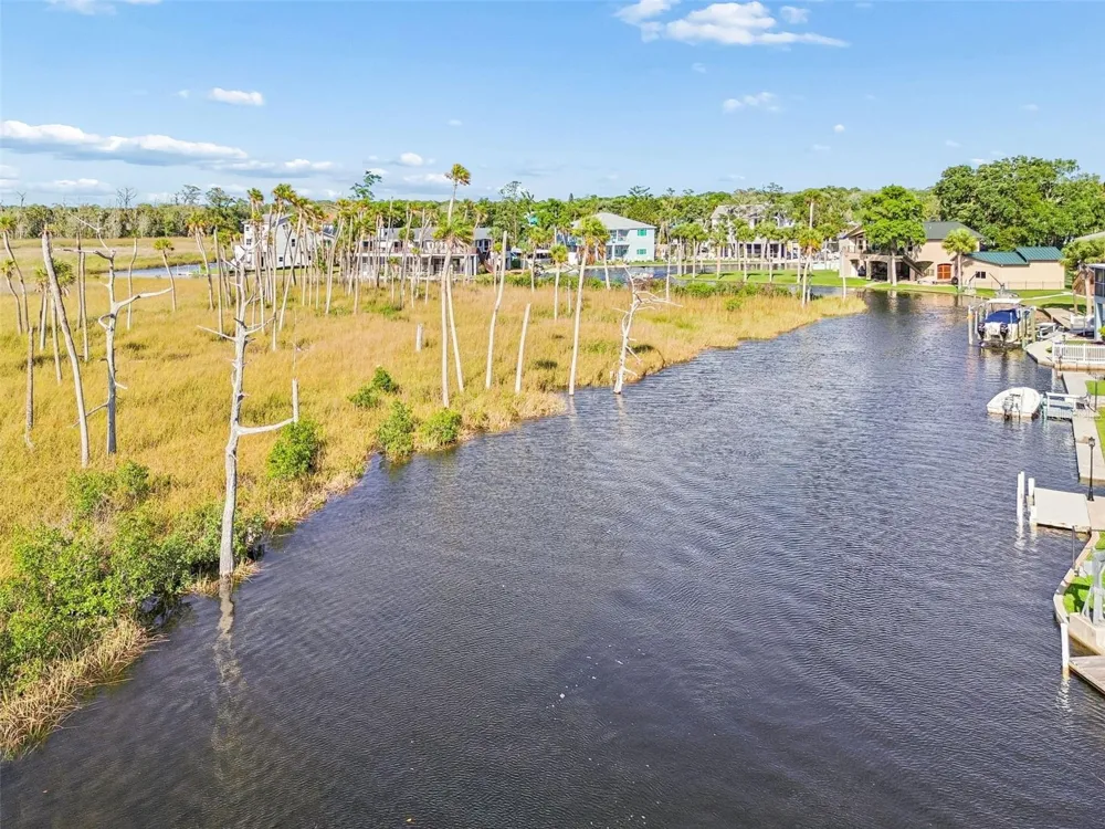5247 TROPICAL POINT Weeki Wachee, FL 34607