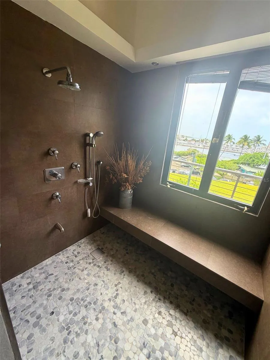 24.25 HARBORVIEW ROAD Humacao, PR 00792