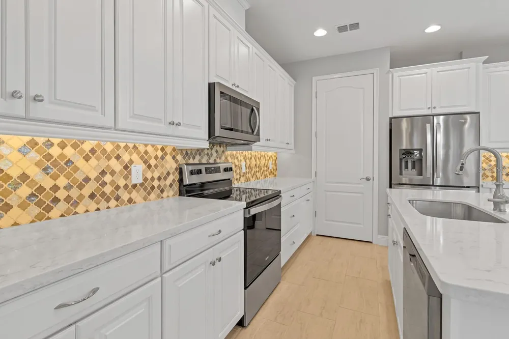 2795 BOLZANO DRIVE Apopka, FL 32712