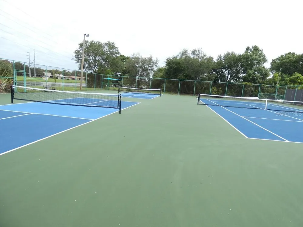 1024 10TH CIRCLE SE Largo, FL 33771