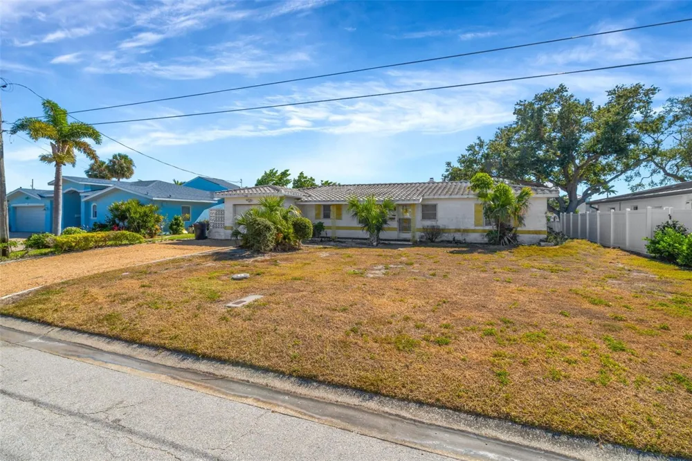 7932 2ND AVENUE S St Petersburg, FL 33707