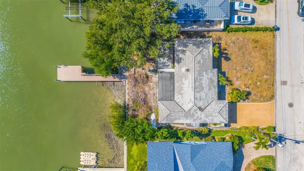 7932 2ND AVENUE S St Petersburg, FL 33707
