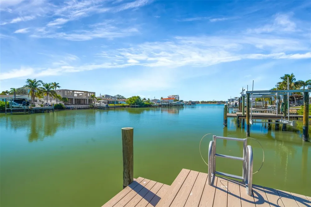 7932 2ND AVENUE S St Petersburg, FL 33707