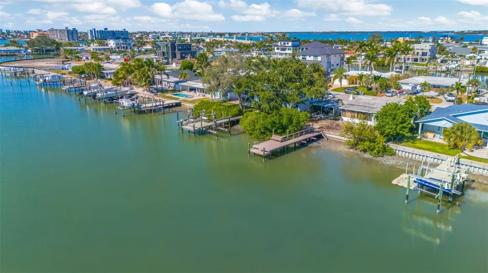 7932 2ND AVENUE S St Petersburg, FL 33707