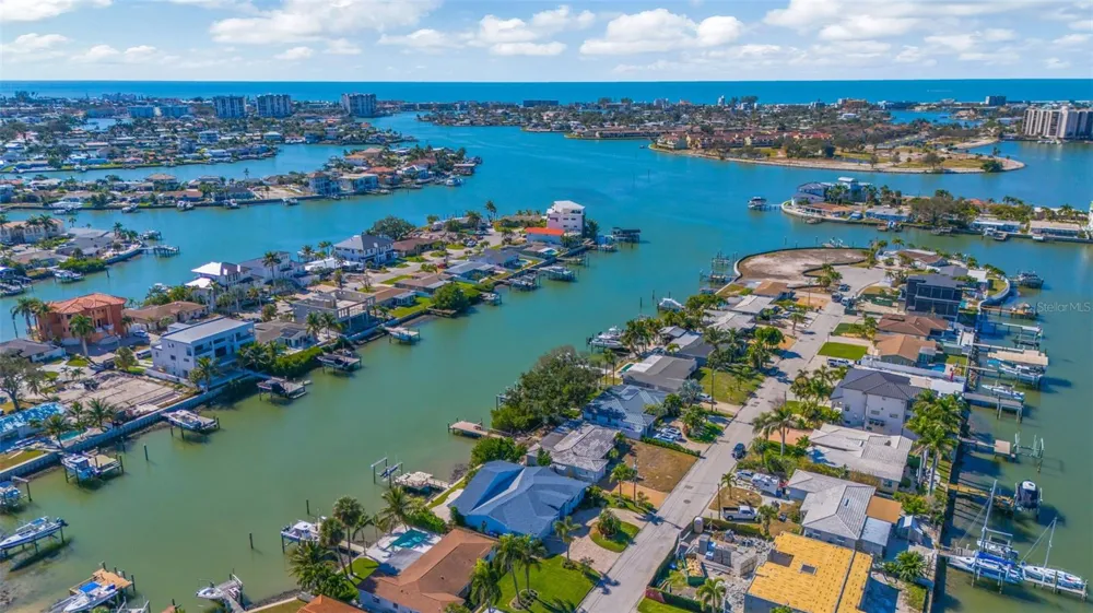 7932 2ND AVENUE S St Petersburg, FL 33707