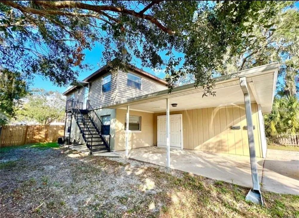 209 AVENUE B SE Winter Haven, FL 33880