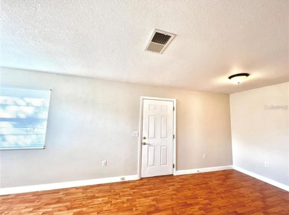 209 AVENUE B SE Winter Haven, FL 33880