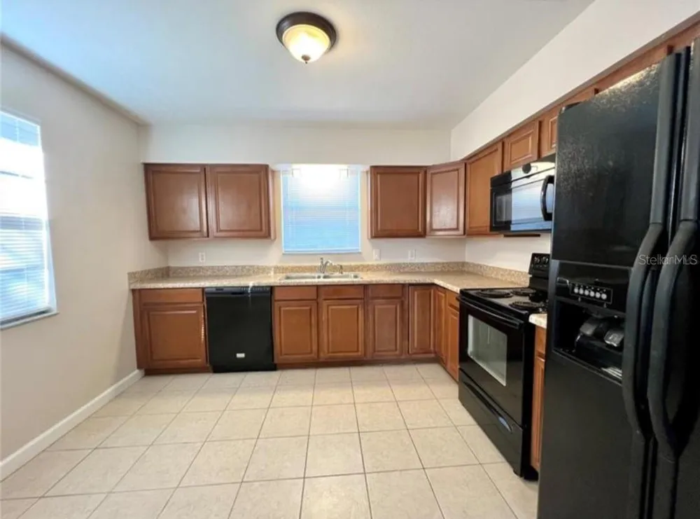 209 AVENUE B SE Winter Haven, FL 33880