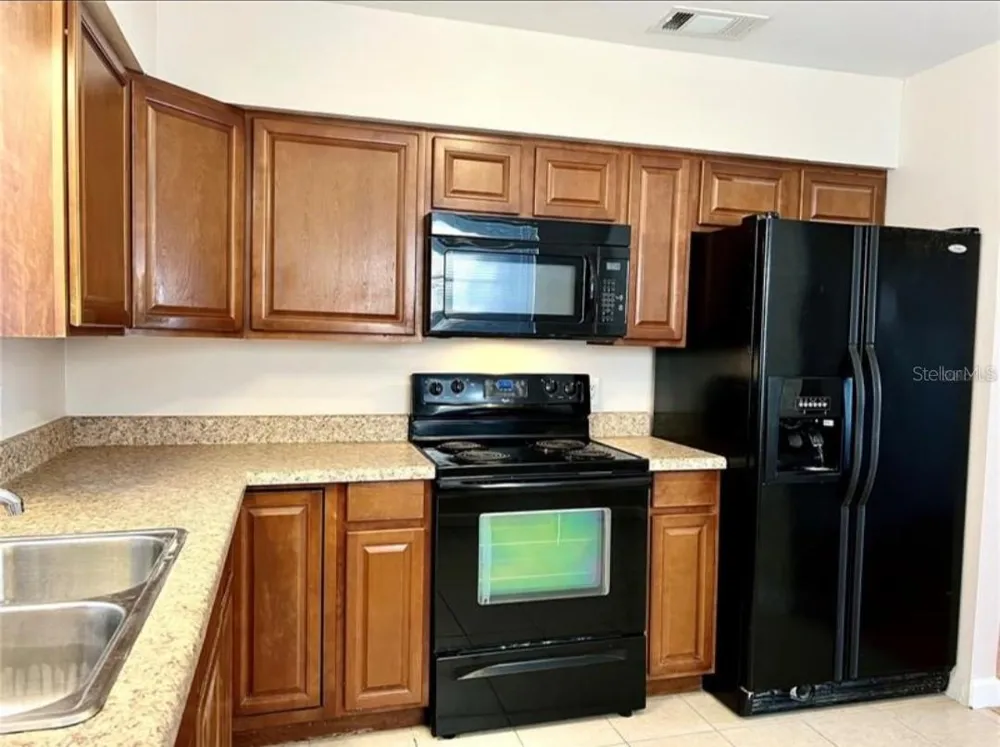 209 AVENUE B SE Winter Haven, FL 33880