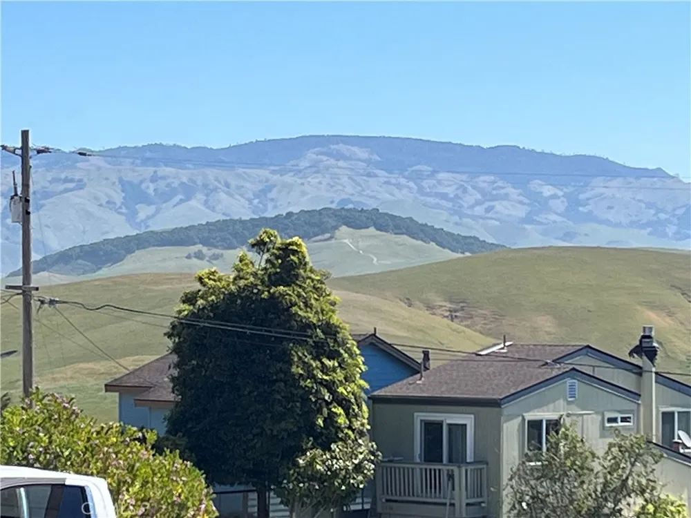 35 Spencer Street Cambria, CA 93428