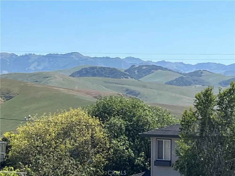35 Spencer Street Cambria, CA 93428