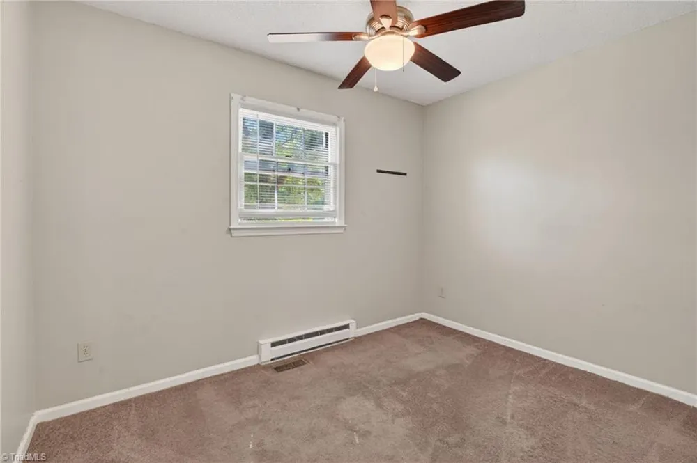829 Conover Drive Eden, NC 27288