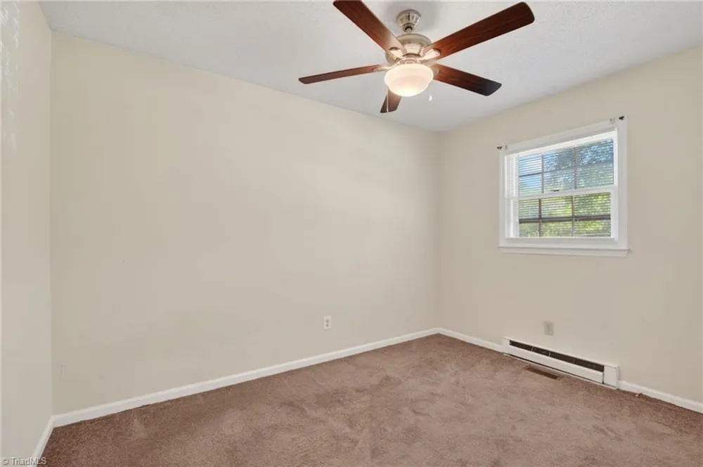 829 Conover Drive Eden, NC 27288