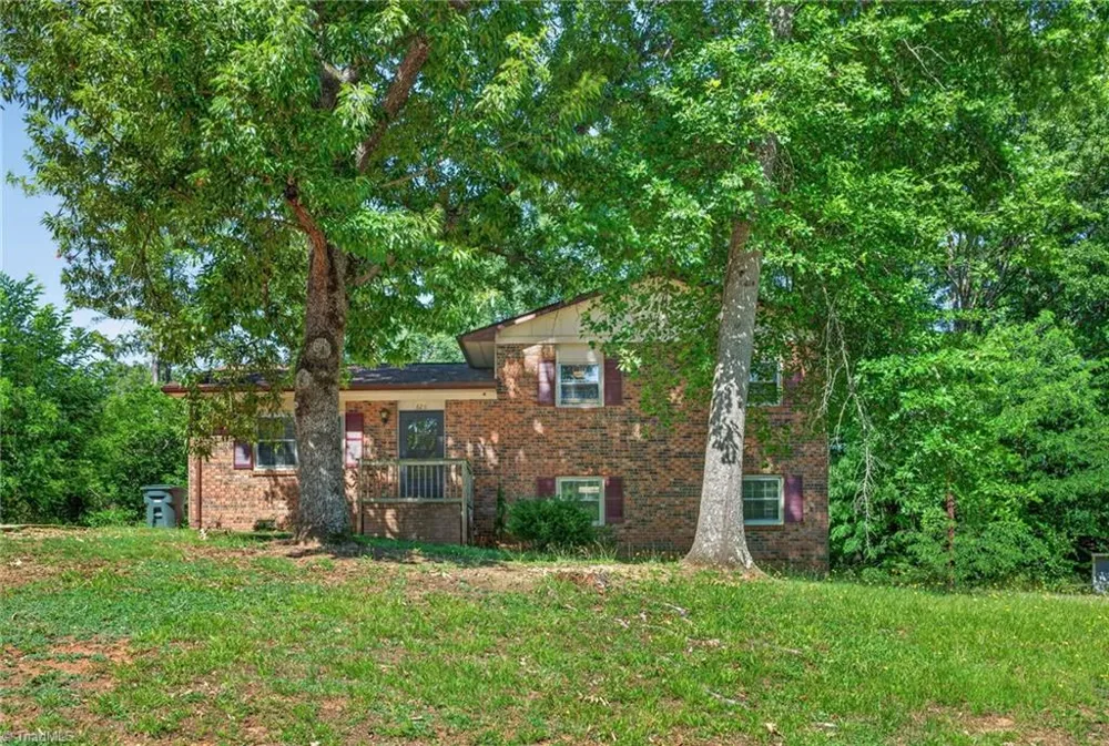 829 Conover Drive Eden, NC 27288