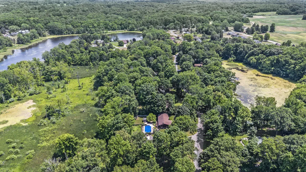 2569 Ridgewood Trail Oronoko Charter Township, MI 49103